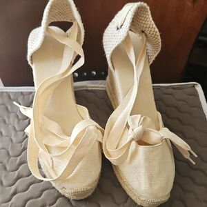 Soludos Cream Ankle-Tie Espadrille Wedges